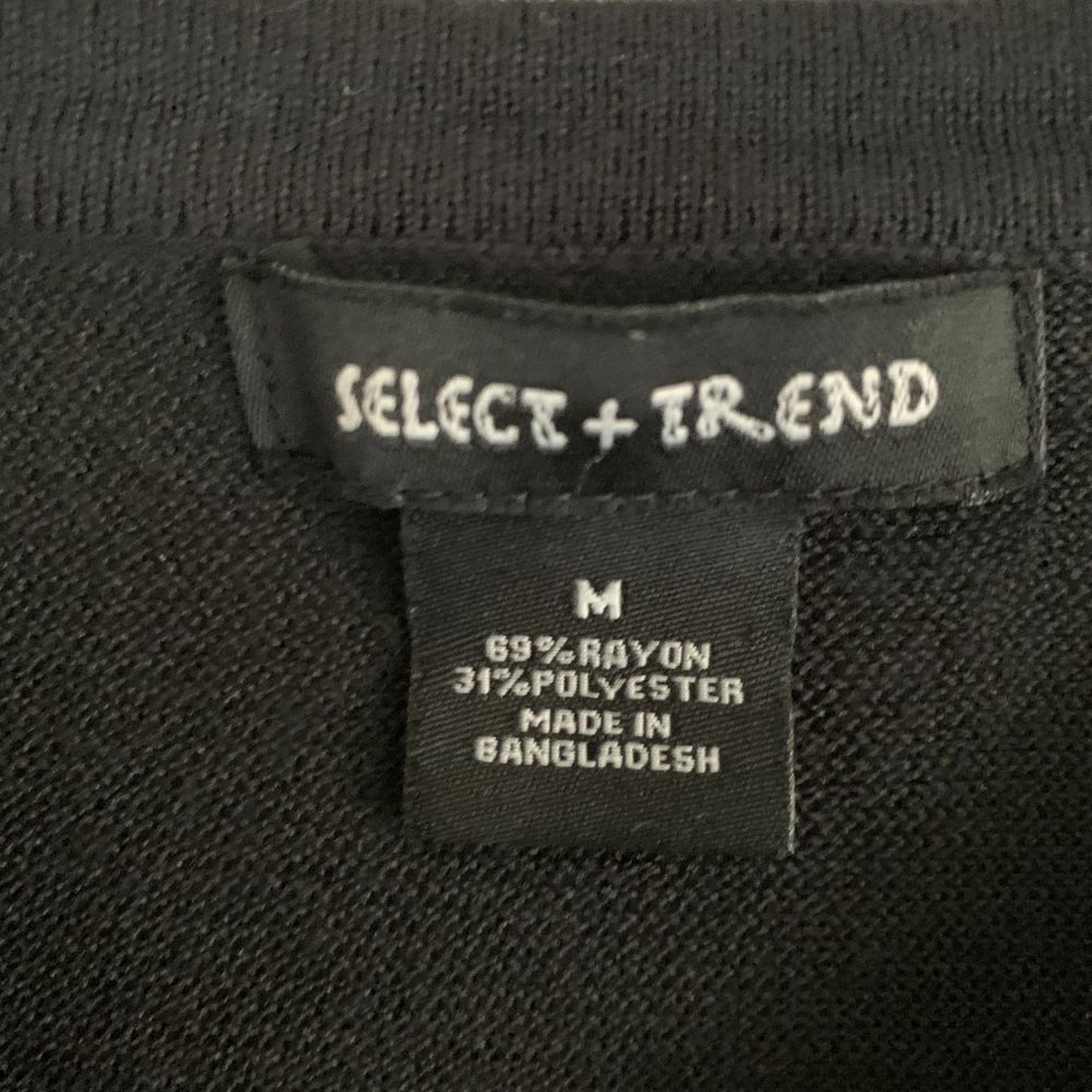 Select + Trend Button Front Long Sleeve Sweater Size Medium. - Picture 6 of 6